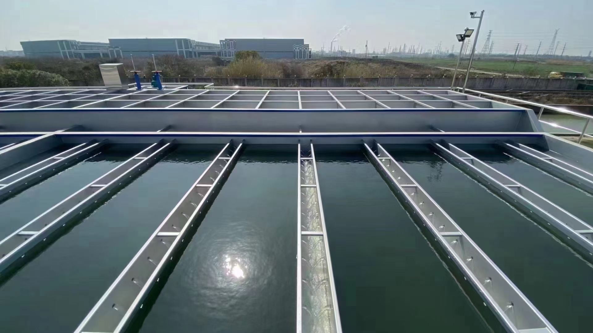 翻边集水槽-现场效果